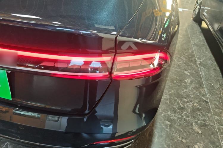 Used Lincoln Z 2022 iKoo Centennial Limited Edition Right Rear Taillight