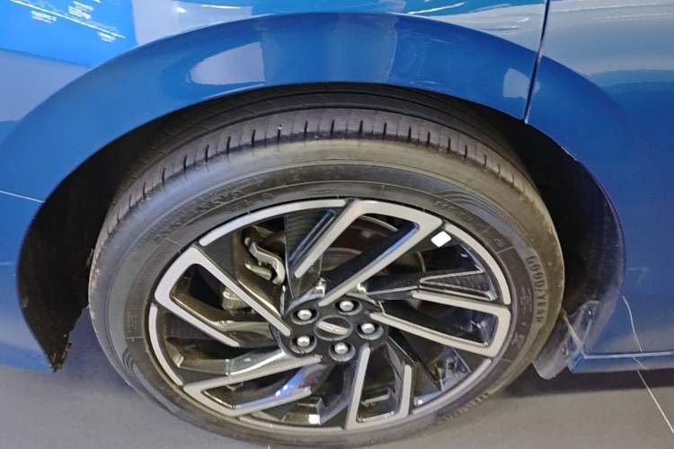 Used Lincoln Z 2022 iKoo Luxury Edition Right Rear Wheel Hub