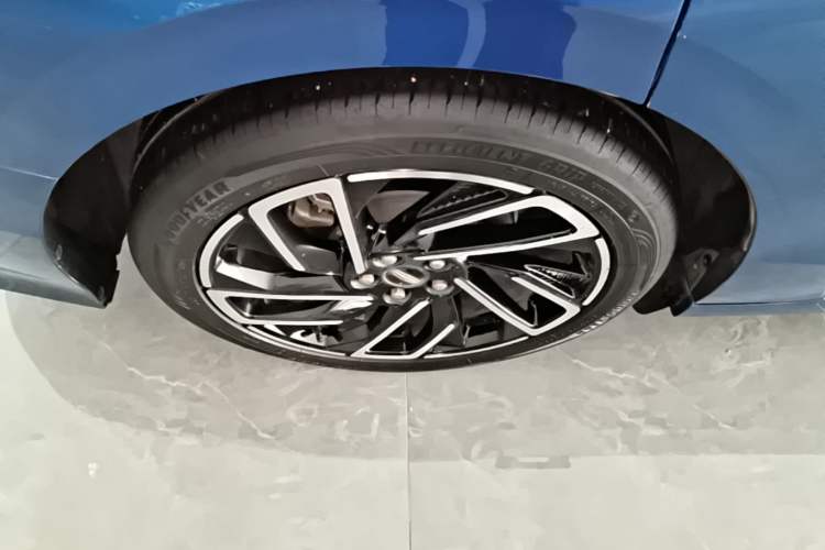 Used Lincoln Z 2022 iKoo Luxury Edition Right Rear Wheel Hub