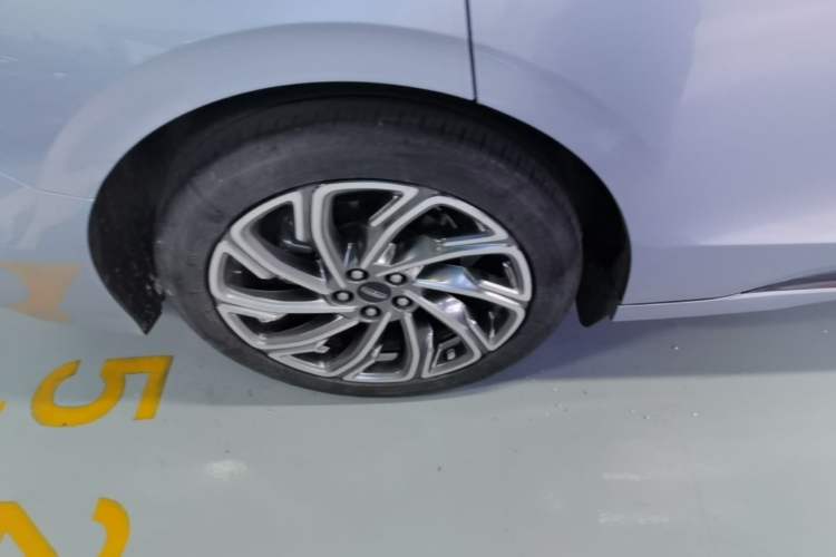 Used Lincoln Z 2022 iXiang Zunyi Edition Right Rear Wheel Hub