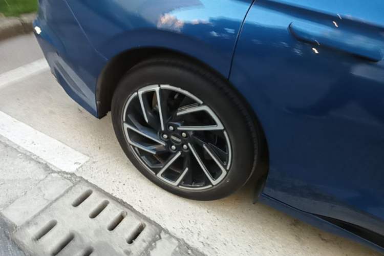 Used Lincoln Z 2022 iKoo Luxury Edition Right Rear Wheel Hub