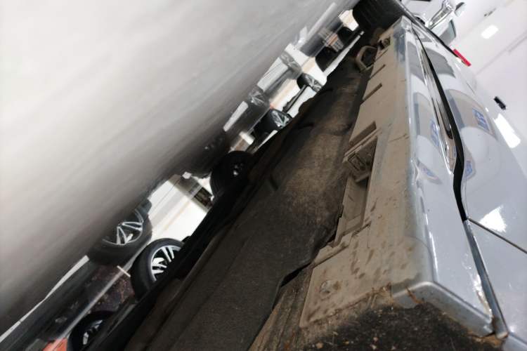 Used Lincoln Z 2022 iXiang Zunyi Edition Right Side Sill