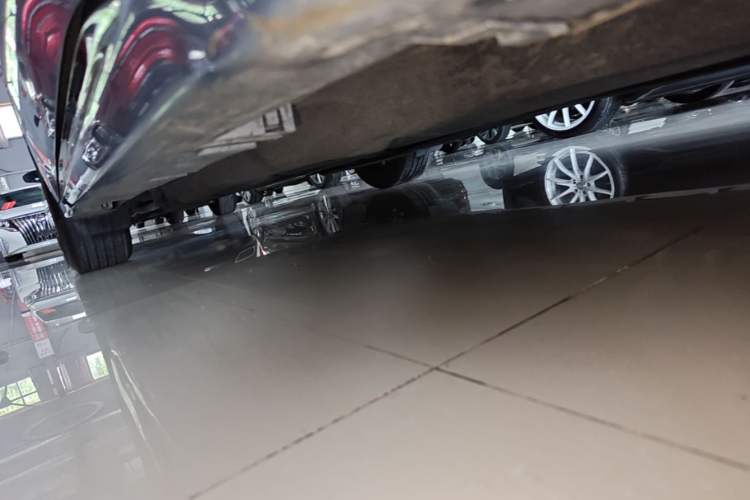 Used Lincoln Z 2022 iXiang Deluxe Edition Right Side Sill