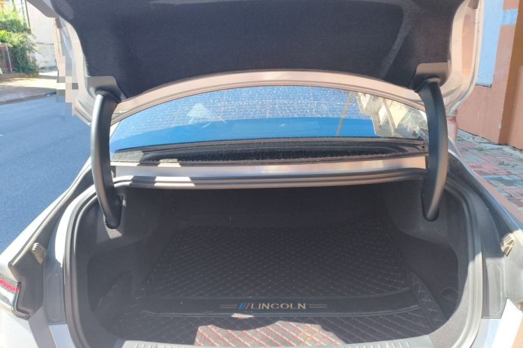 Used Lincoln Z 2022 iXiang Deluxe Edition Trunk