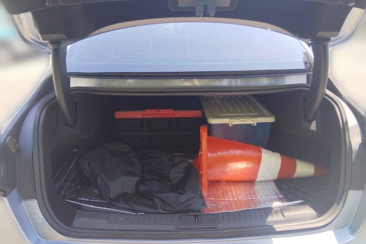 Used Lincoln Z 2022 Facelift iEnjoy Deluxe Edition Trunk