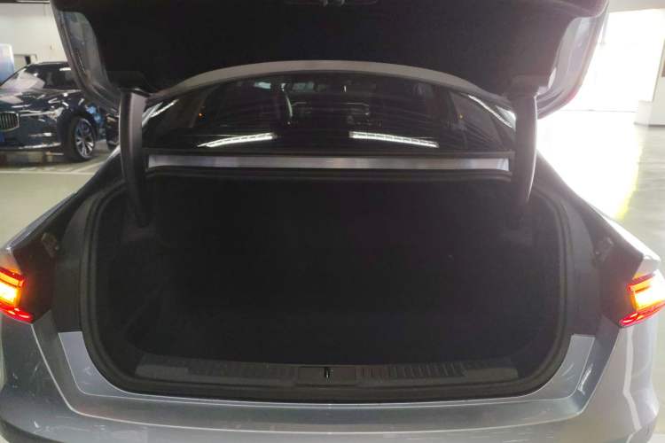 Used Lincoln Z 2022 iXiang Zunyi Edition Trunk