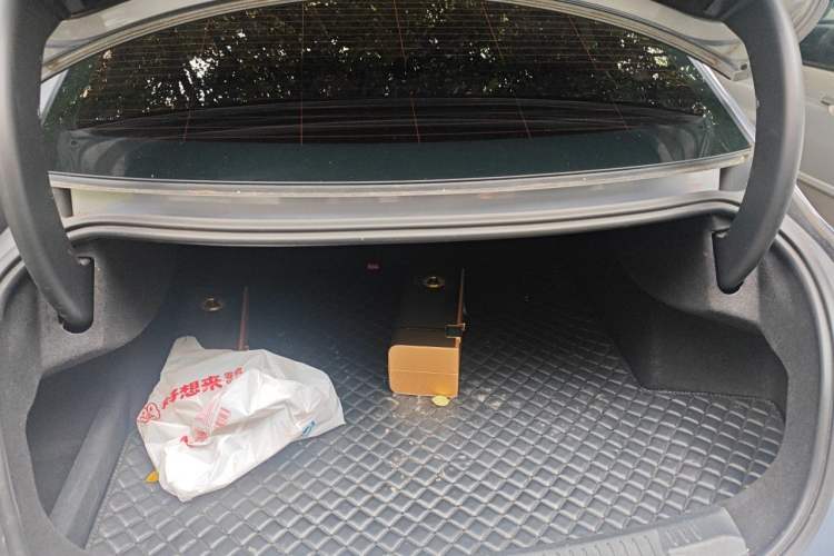 Used Lincoln Z 2022 iXiang Zunyi Edition Trunk