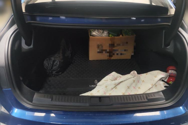 Used Lincoln Z 2022 iKoo Luxury Edition Trunk