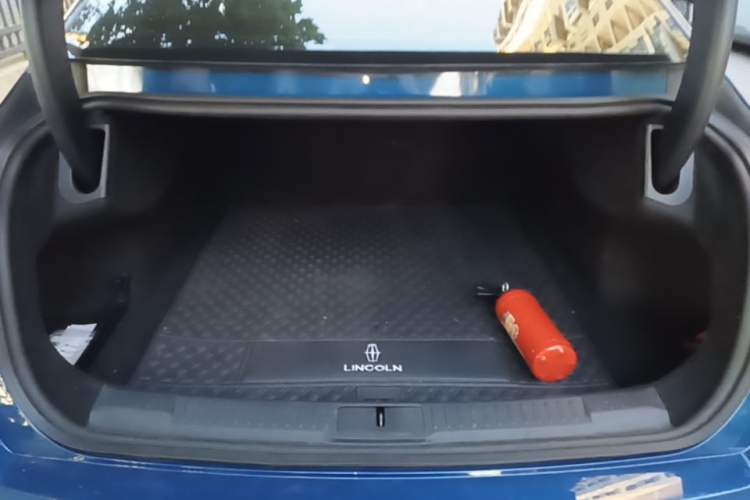 Used Lincoln Z 2022 iKoo Luxury Edition Trunk
