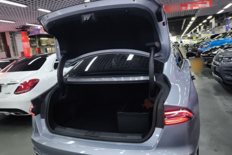 Used Lincoln Z 2022 iEnjoy Luxury Edition Trunk