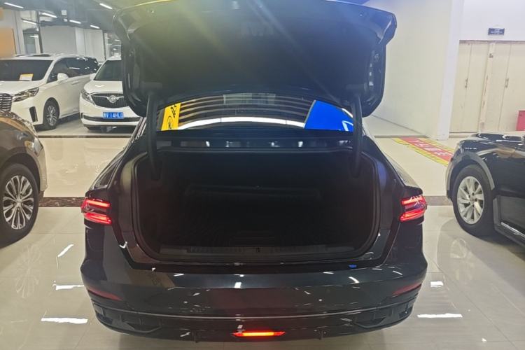Used Lincoln Z 2022 iKoo Centennial Limited Edition Trunk