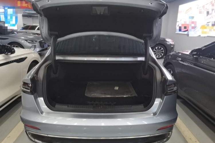 Used Lincoln Z 2022 iEnjoy Luxury Edition Trunk