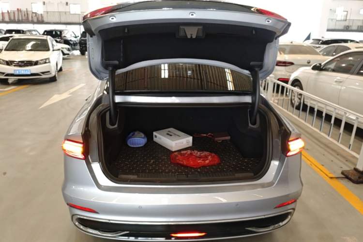 Used Lincoln Z 2022 iEnjoy Prestige Edition Trunk