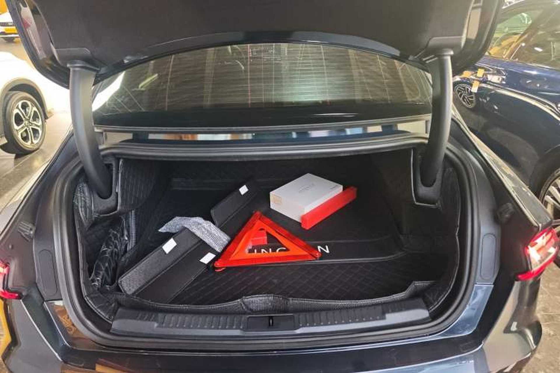 Used Lincoln Z 2022 iKoo Centennial Limited Edition Trunk