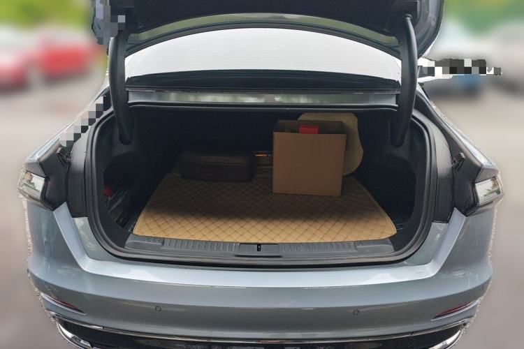 Used Lincoln Z 2022 Facelift iEnjoy Luxury Edition Trunk