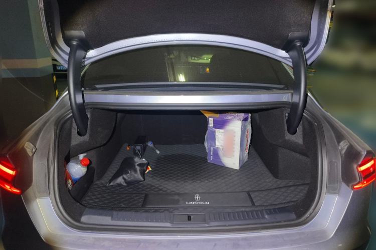 Used Lincoln Z 2022 iEnjoy Luxury Edition Trunk