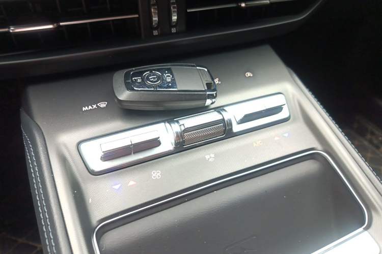 Used Lincoln Z 2022 iKoo Centennial Limited Edition Vehicle Key