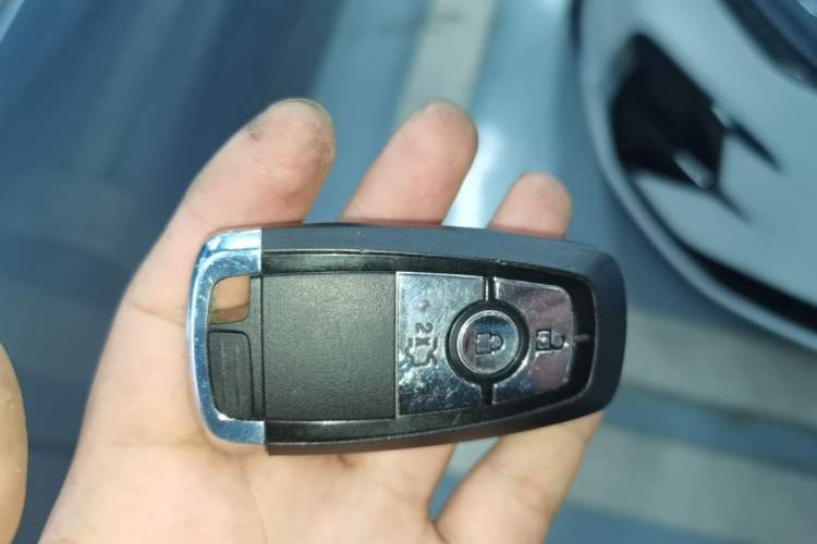 Used Lincoln Z 2022 iEnjoy Luxury Edition Vehicle Key