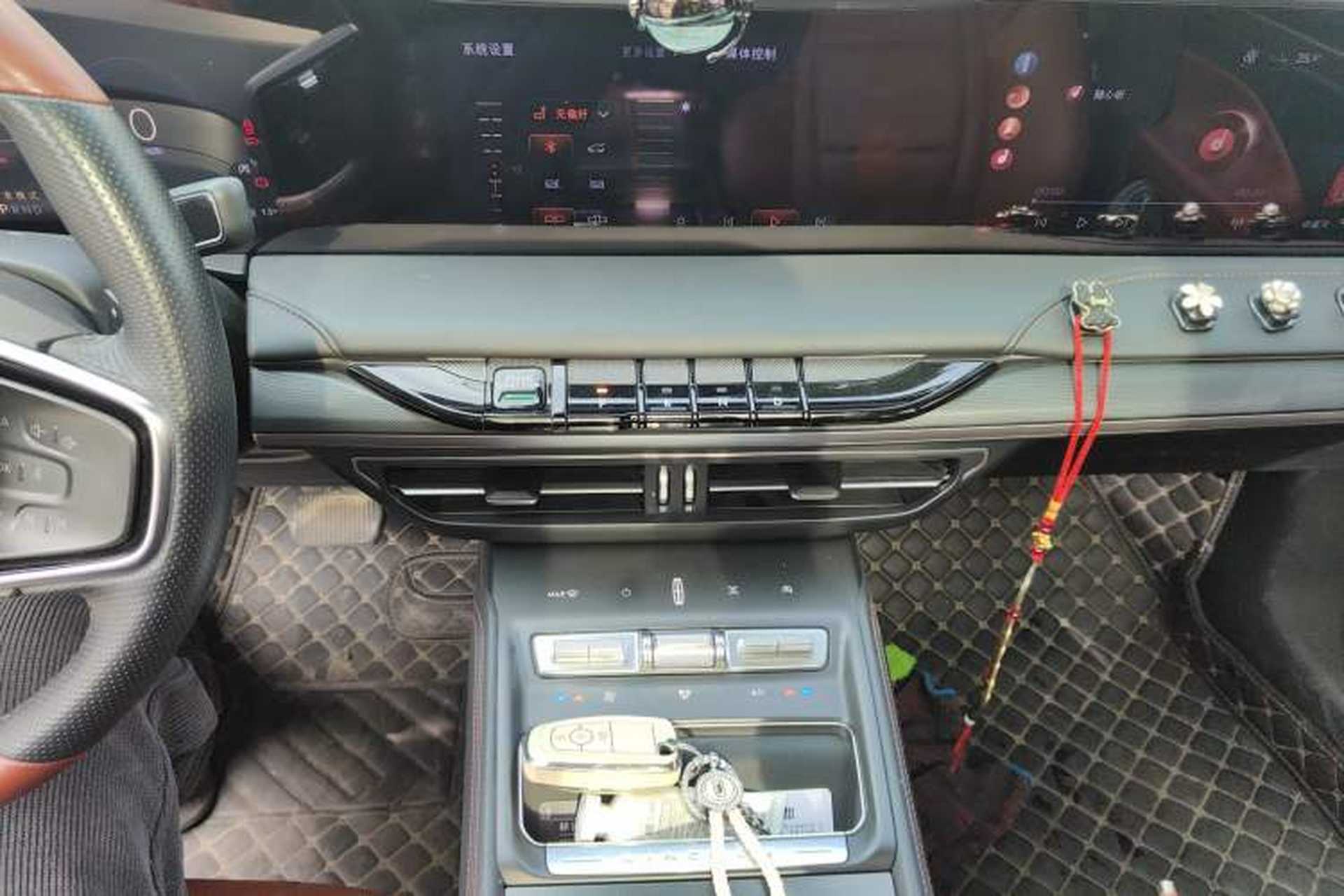 Used Lincoln Z 2022 iXiang Luxury Edition Audio And AC Panel