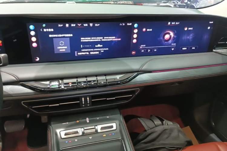 Used Lincoln Z 2022 iXiang Luxury Edition Audio And AC Panel