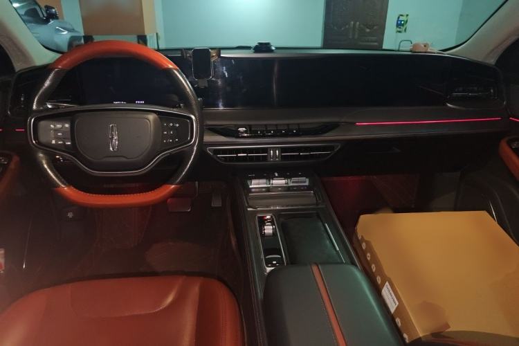 Used Lincoln Z 2022 iXiang Luxury Edition Center Console
