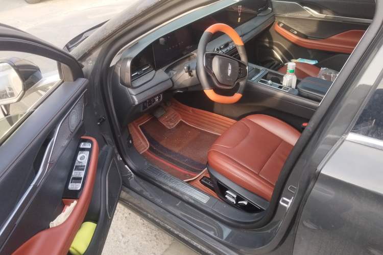 Used Lincoln Z 2022 iXiang Deluxe Edition Driver Seat