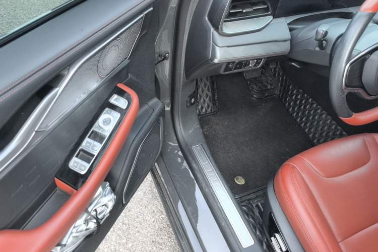 Used Lincoln Z 2022 iXiang Luxury Edition Driver Seat