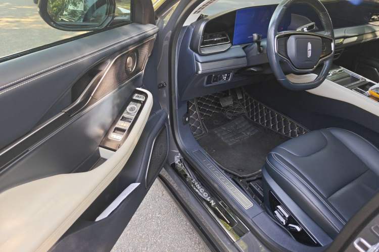 Used Lincoln Z 2022 iKoo Luxury Edition Driver Seat
