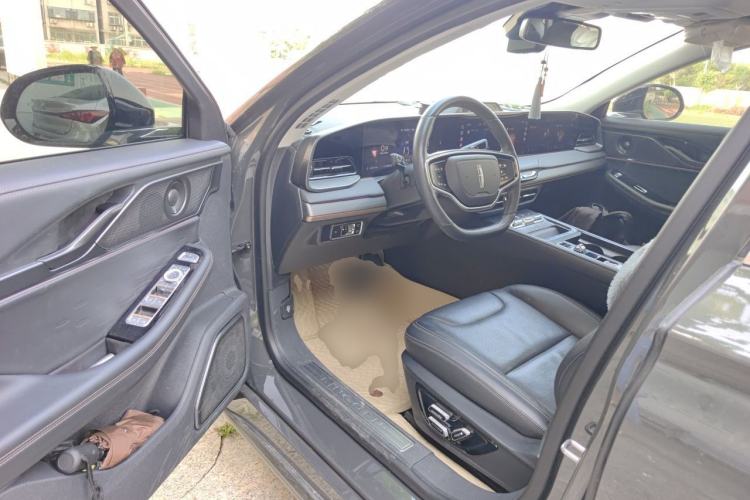 Used Lincoln Z 2022 iEnjoy Luxury Edition Driver Seat