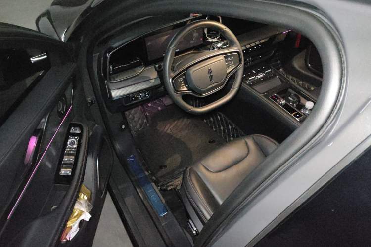 Used Lincoln Z 2022 iCool Luxury Edition Driver Seat