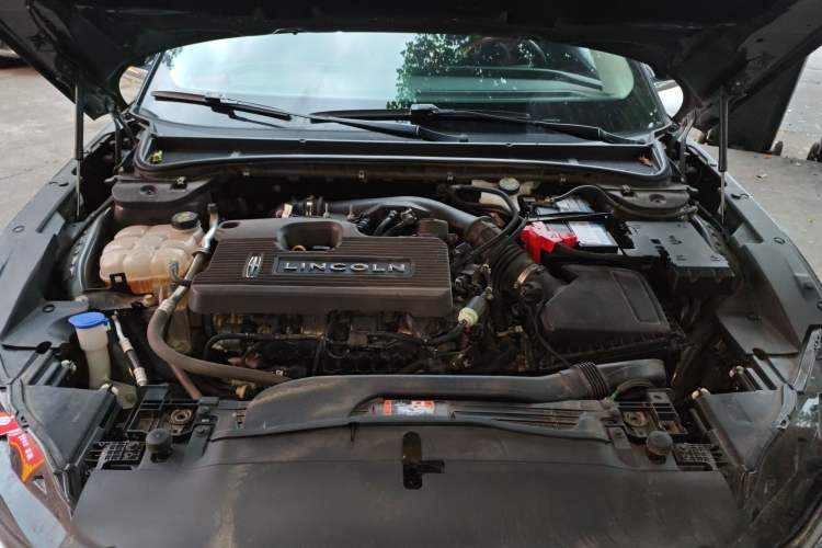 Used Lincoln Z 2022 iXiang Luxury Edition Engine Bay