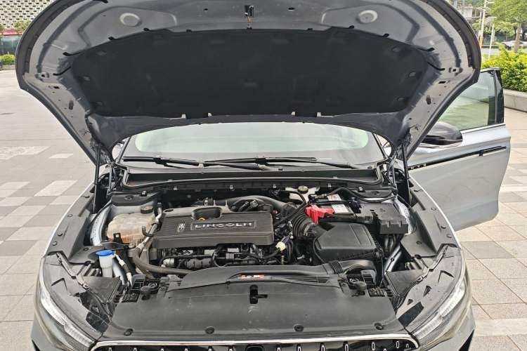 Used Lincoln Z 2022 iXiang Luxury Edition Engine Bay