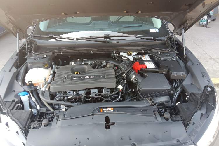 Used Lincoln Z 2022 iEnjoy Luxury Edition Engine Bay