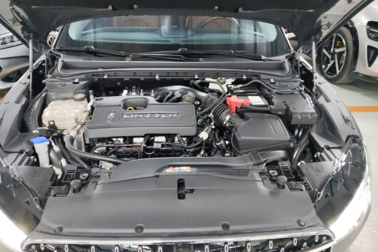 Used Lincoln Z 2022 iXiang Zunyi Edition Engine Bay