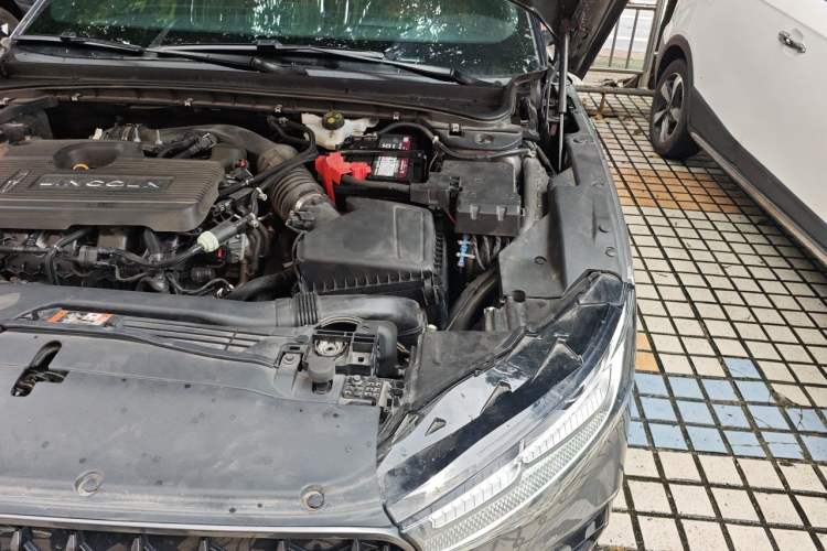 Used Lincoln Z 2022 iCool Prestige Edition Engine Bay Left