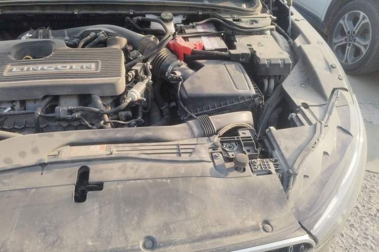 Used Lincoln Z 2022 iXiang Deluxe Edition Engine Bay Left