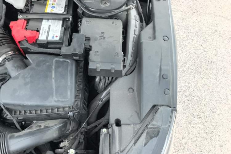 Used Lincoln Z 2022 iXiang Luxury Edition Engine Bay Left