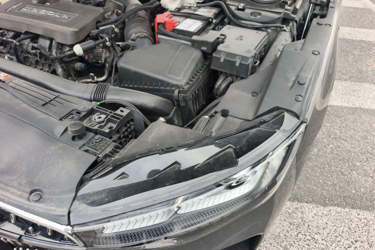 Used Lincoln Z 2022 iXiang Luxury Edition Engine Bay Left