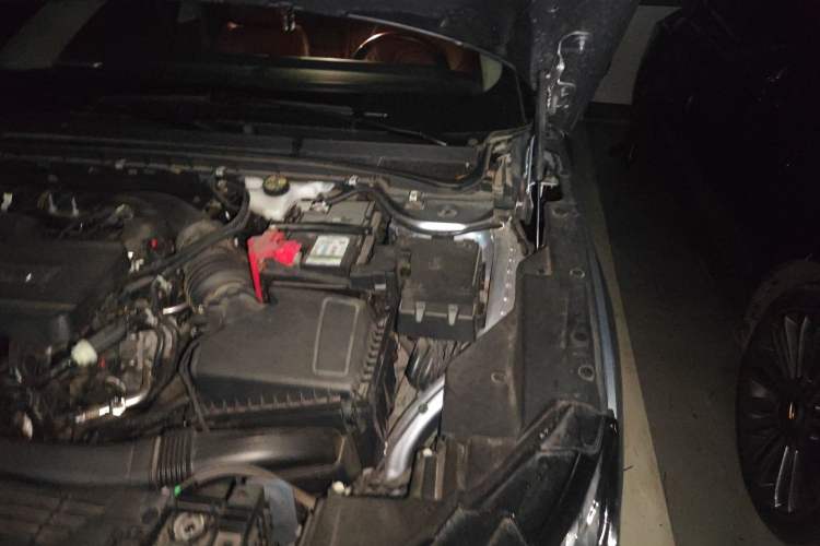 Used Lincoln Z 2022 iXiang Luxury Edition Engine Bay Left
