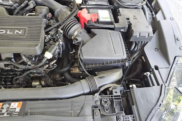 Used Lincoln Z 2022 iKoo Luxury Edition Engine Bay Left