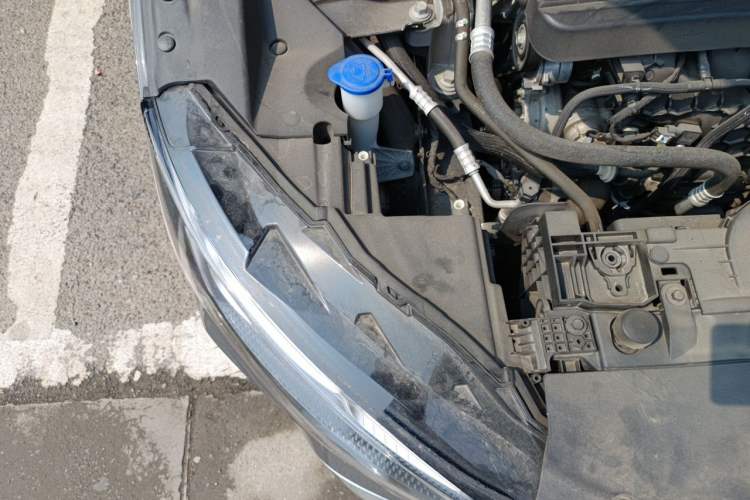 Used Lincoln Z 2022 iXiang Luxury Edition Engine Bay Right