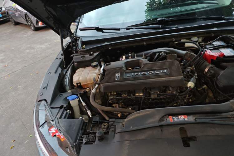 Used Lincoln Z 2022 iXiang Luxury Edition Engine Bay Right