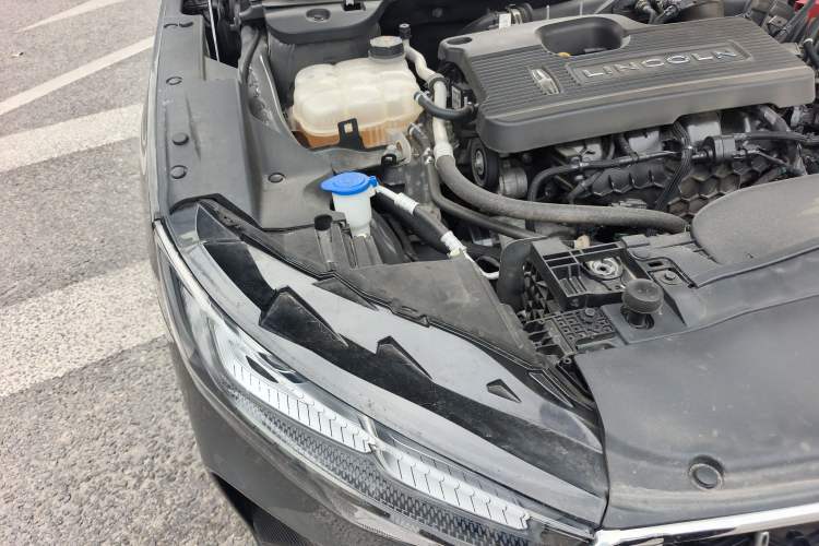 Used Lincoln Z 2022 iXiang Luxury Edition Engine Bay Right