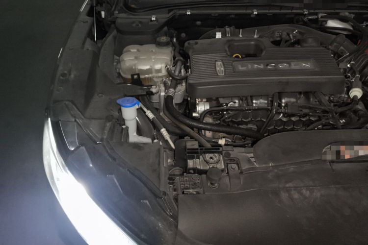 Used Lincoln Z 2022 iCool Luxury Edition Engine Bay Right