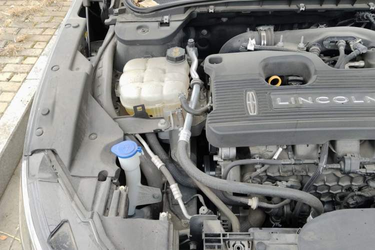 Used Lincoln Z 2022 iKoo Luxury Edition Engine Bay Right