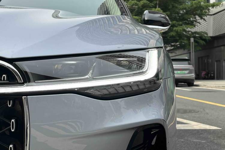 Used Lincoln Z 2022 iXiang Luxury Edition Exterior 11