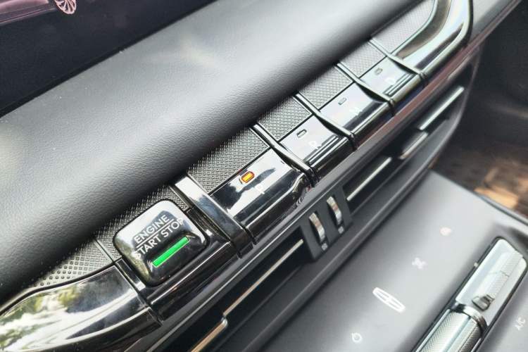 Used Lincoln Z 2022 Facelift iEnjoy Luxury Edition Gear Lever