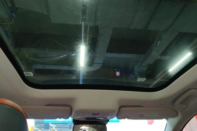 Used Lincoln Z 2022 iXiang Deluxe Edition Headliner