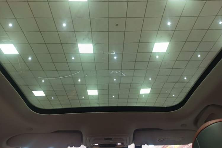 Used Lincoln Z 2022 iXiang Luxury Edition Headliner