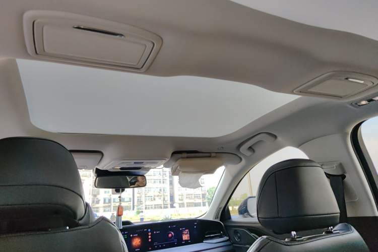Used Lincoln Z 2022 iEnjoy Luxury Edition Headliner